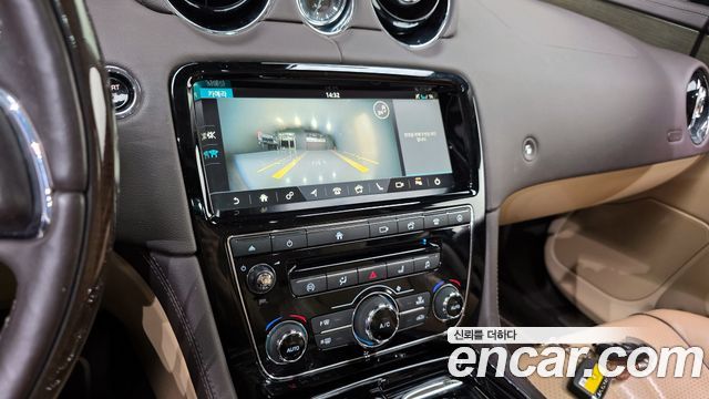 JAGUAR All New XJ 3.0D Premium Luxury SWB 2018 - photo 23 - Import Corée du Sud | International Cars