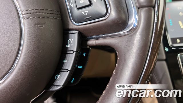 JAGUAR All New XJ 3.0D Premium Luxury SWB 2018 - photo 25 - Import Corée du Sud | International Cars