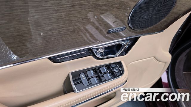 JAGUAR All New XJ 3.0D Premium Luxury SWB 2018 - photo 26 - Import Corée du Sud | International Cars