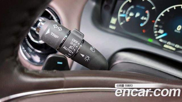 JAGUAR All New XJ 3.0D Premium Luxury SWB 2018 - photo 27 - Import Corée du Sud | International Cars