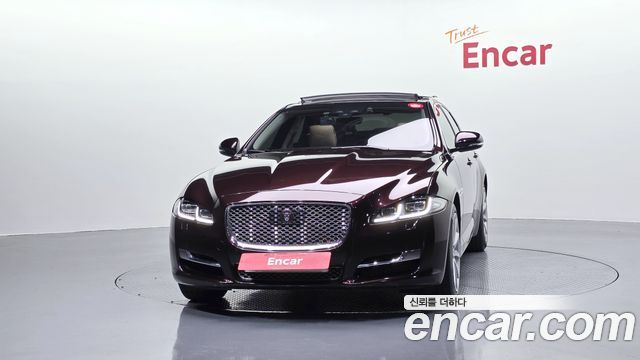 JAGUAR All New XJ 3.0D Premium Luxury SWB 2018 - photo 3 - Import Corée du Sud | International Cars