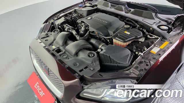 JAGUAR All New XJ 3.0D Premium Luxury SWB 2018 - photo 6 - Import Corée du Sud | International Cars