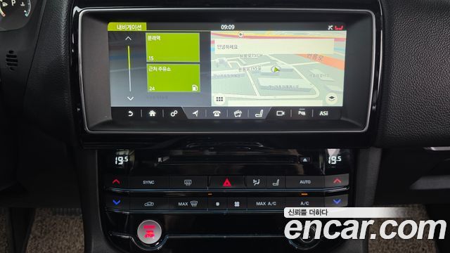 JAGUAR F-PACE 20d 프레스티지 2018 - photo 20 - Import Corée du Sud | International Cars