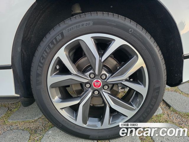 JAGUAR I-PACE EV400 HSE 2020 - photo 5 - Import Corée du Sud | International Cars