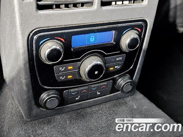 JAGUAR XF (X260) 20d 포트폴리오 2017 - photo 11 - Import Corée du Sud | International Cars