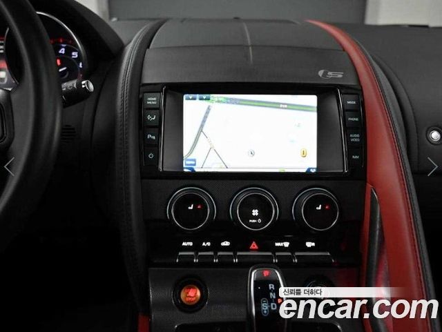 JAGUAR F-TYPE 3.0 S Coupé 2015 - photo 14 - Import Corée du Sud | International Cars