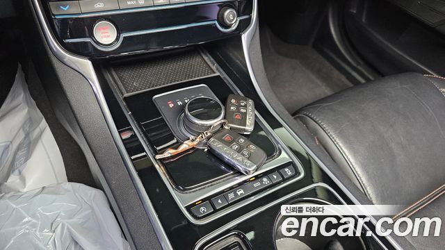 JAGUAR XE 20d 프레스티지 2017 - photo 9 - Import Corée du Sud | International Cars