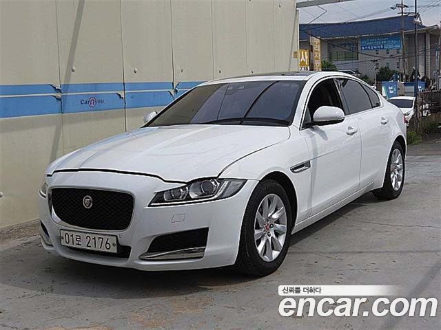 JAGUAR XF (X260) 25t 프레스티지 2017 - photo 21 - Import Corée du Sud | International Cars