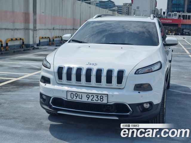JEEP 체로키(KL) 2.2 디젤 리미티드 4WD 2017 - photo 19 - Import Corée du Sud | International Cars