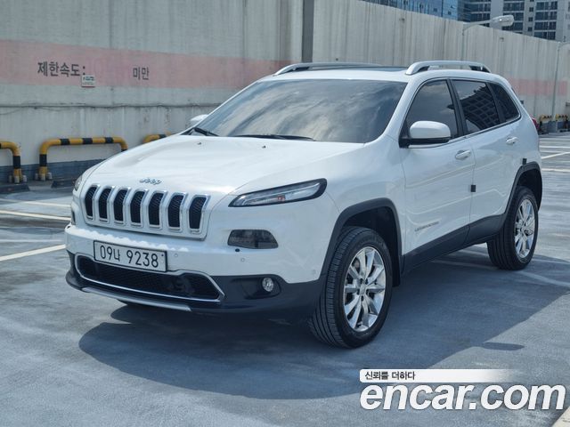 JEEP 체로키(KL) 2.2 디젤 리미티드 4WD 2017 - photo 3 - Import Corée du Sud | International Cars