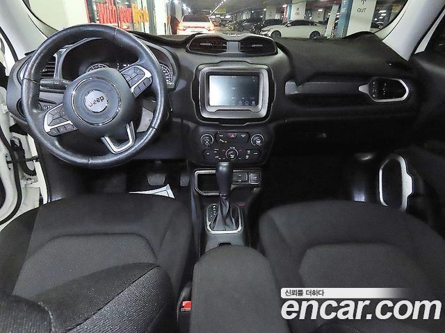 JEEP 레니게이드 2.4 론지튜드 2021 - photo 10 - Import Corée du Sud | International Cars