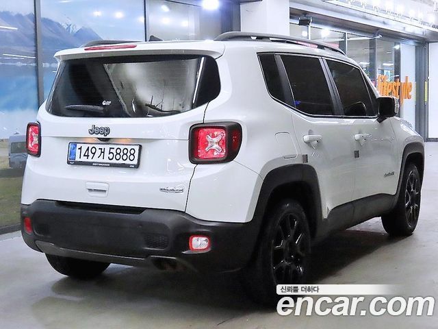 JEEP 레니게이드 2.4 론지튜드 2021 - photo 4 - Import Corée du Sud | International Cars
