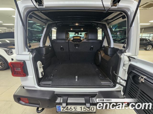 JEEP 랭글러 (JL) 2.0 사하라 파워 탑 4도어 2024 - photo 18 - Import Corée du Sud | International Cars