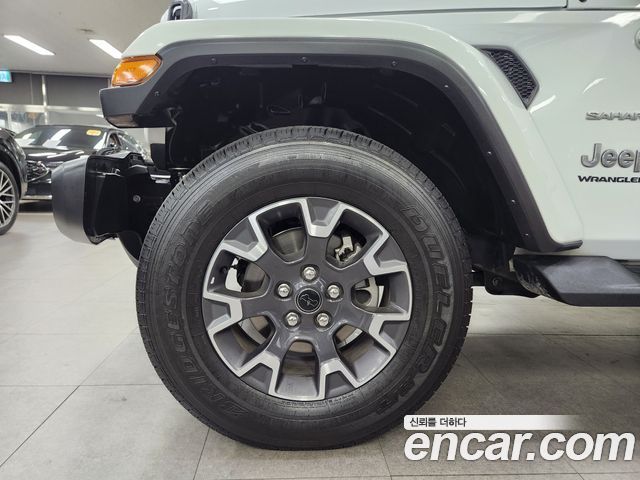 JEEP 랭글러 (JL) 2.0 사하라 파워 탑 4도어 2024 - photo 20 - Import Corée du Sud | International Cars