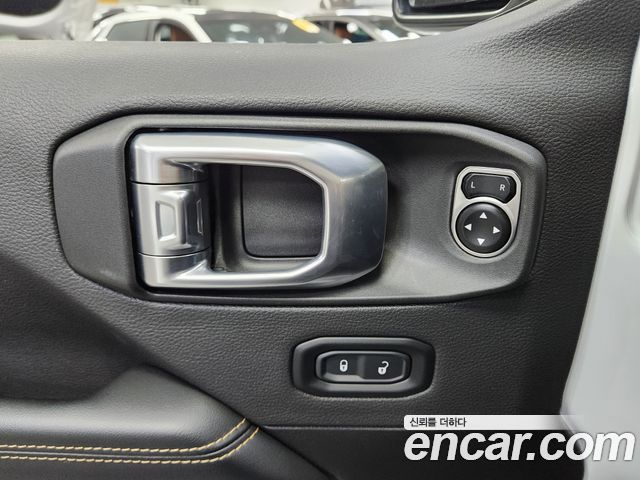 JEEP 랭글러 (JL) 2.0 사하라 파워 탑 4도어 2024 - photo 4 - Import Corée du Sud | International Cars