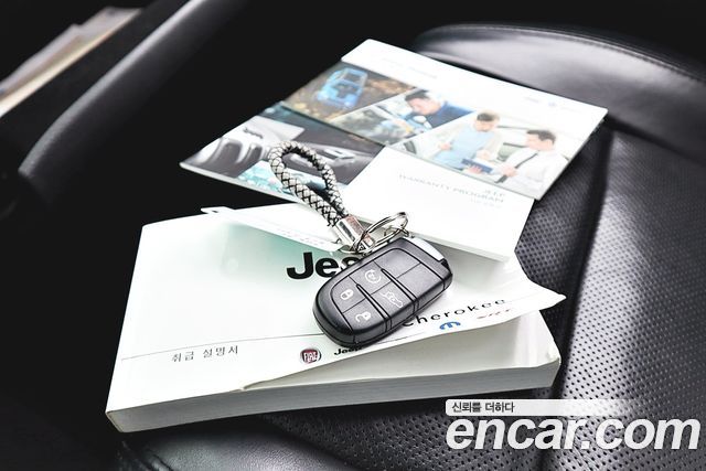 JEEP 그랜드 체로키 3.6 리미티드 2018 - photo 16 - Import Corée du Sud | International Cars