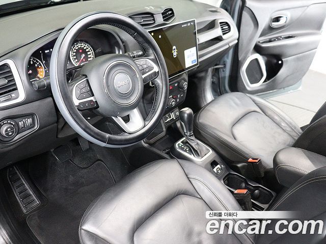 JEEP 레니게이드 2.4 론지튜드 하이 2018 - photo 18 - Import Corée du Sud | International Cars