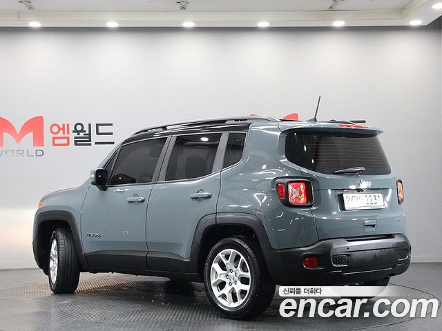 JEEP 레니게이드 2.4 론지튜드 하이 2018 - photo 4 - Import Corée du Sud | International Cars