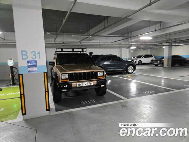 JEEP 체로키 2.5 1999 - photo 8 - Import Corée du Sud | International Cars