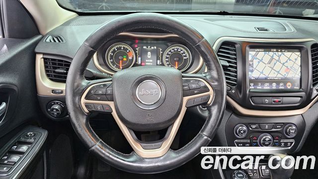 JEEP 체로키(KL) 2.4 론지튜드 AWD 2016 - photo 13 - Import Corée du Sud | International Cars