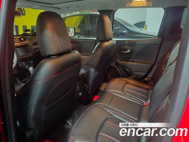 JEEP 레니게이드 1.3 론지튜드 2022 - photo 5 - Import Corée du Sud | International Cars