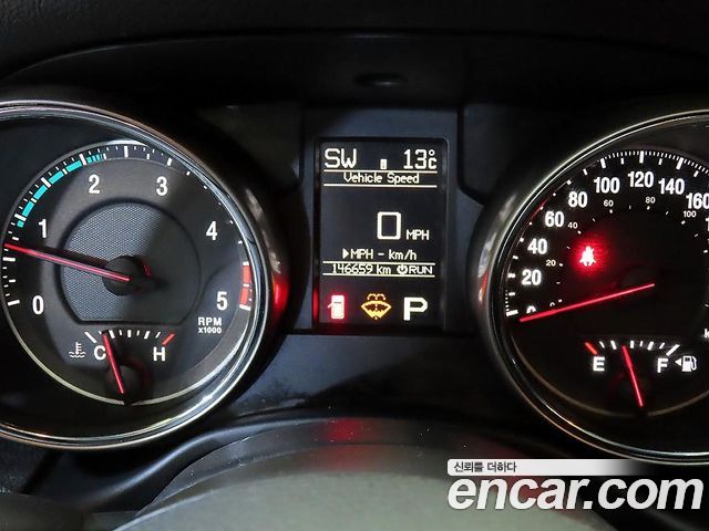 JEEP 그랜드 체로키 3.0 디젤 라레도 2013 - photo 9 - Import Corée du Sud | International Cars