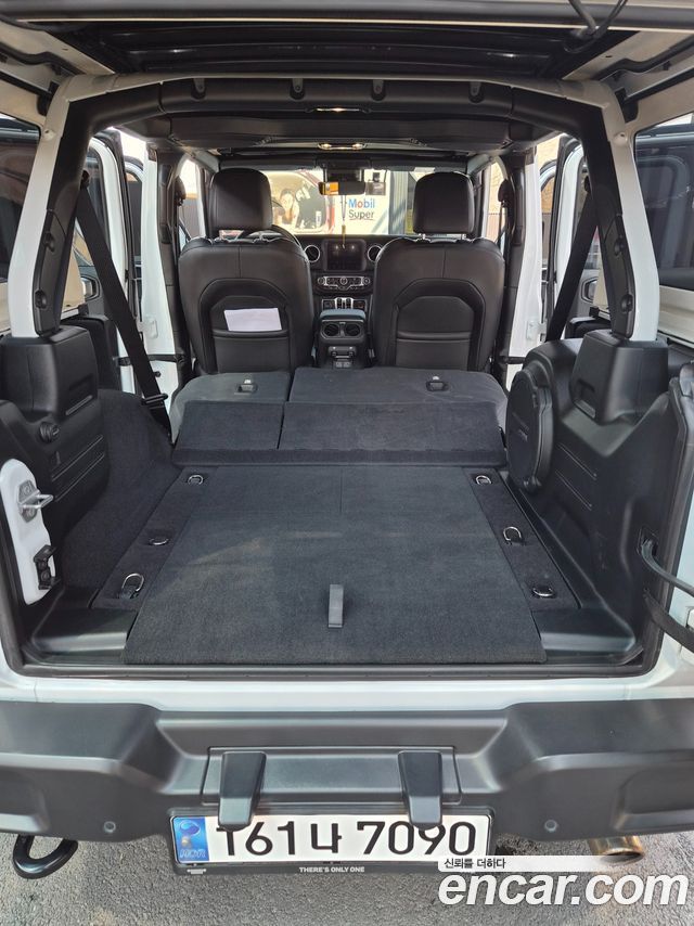 JEEP 랭글러 (JL) 2.0 오버랜드 파워 탑 4도어 2023 - photo 10 - Import Corée du Sud | International Cars