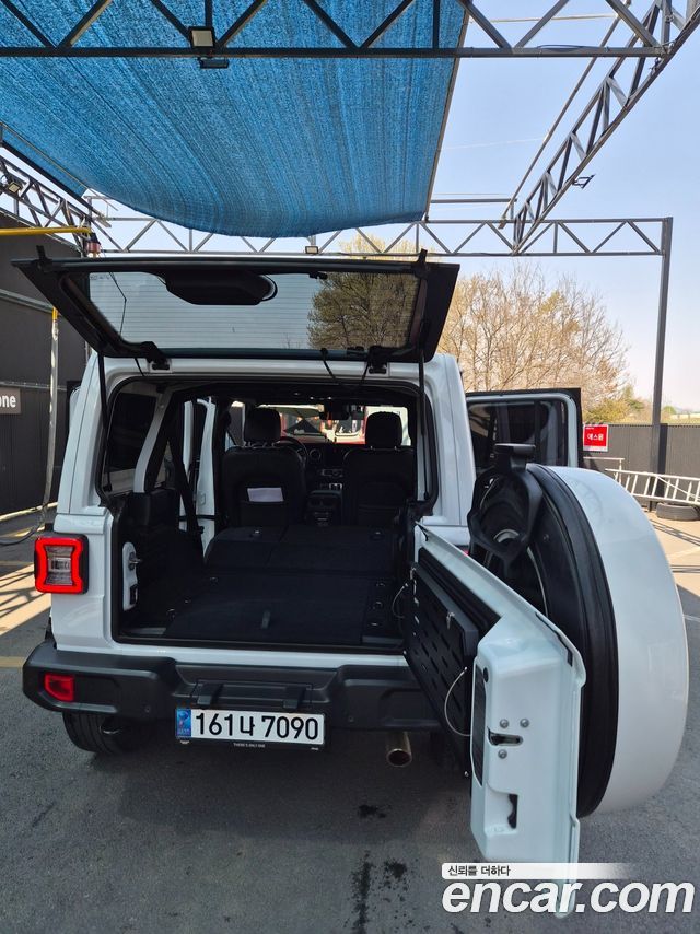 JEEP 랭글러 (JL) 2.0 오버랜드 파워 탑 4도어 2023 - photo 15 - Import Corée du Sud | International Cars