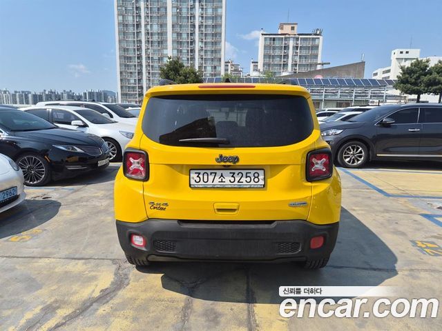 JEEP 레니게이드 2.4 리미티드 AWD 2018 - photo 4 - Import Corée du Sud | International Cars