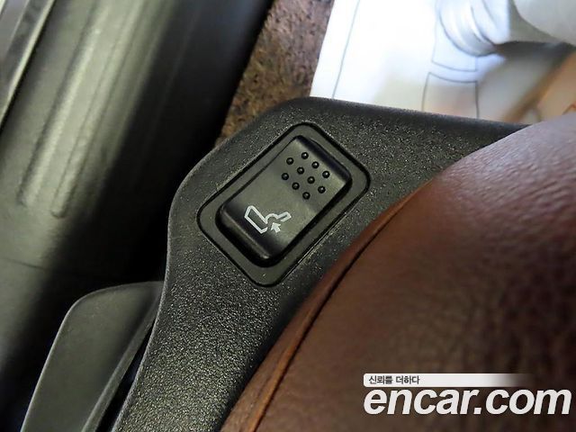 JEEP 레니게이드 2.0 디젤 론지튜드 블랙 Edition AWD 2016 - photo 16 - Import Corée du Sud | International Cars