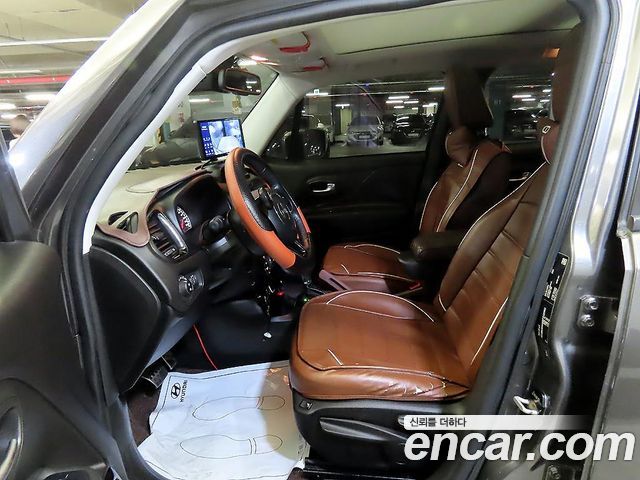 JEEP 레니게이드 2.0 디젤 론지튜드 블랙 Edition AWD 2016 - photo 6 - Import Corée du Sud | International Cars