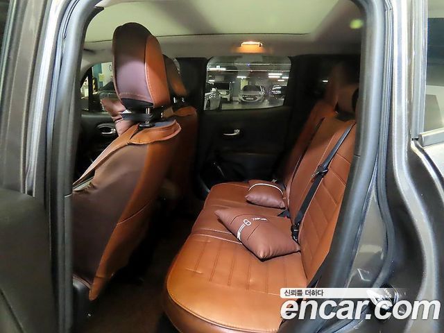 JEEP 레니게이드 2.0 디젤 론지튜드 블랙 Edition AWD 2016 - photo 7 - Import Corée du Sud | International Cars