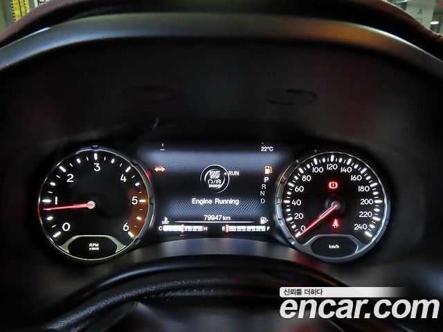 JEEP 레니게이드 2.0 디젤 론지튜드 블랙 Edition AWD 2016 - photo 9 - Import Corée du Sud | International Cars