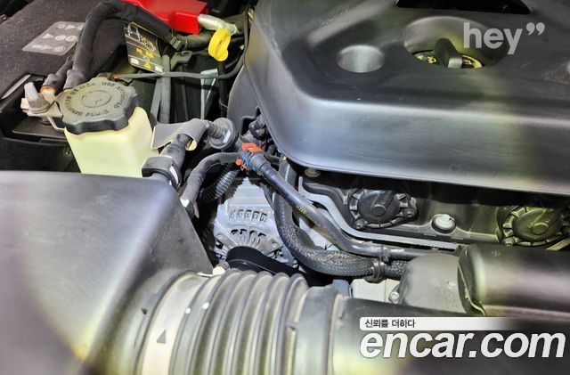 JEEP 랭글러 (JL) 2.0 오버랜드 4도어 2019 - photo 14 - Import Corée du Sud | International Cars