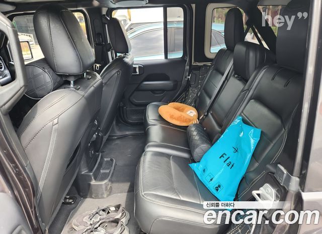 JEEP 랭글러 (JL) 2.0 오버랜드 4도어 2019 - photo 8 - Import Corée du Sud | International Cars