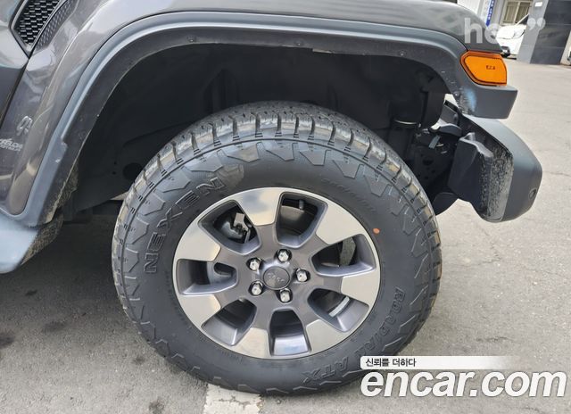 JEEP 랭글러 (JL) 2.0 오버랜드 4도어 2019 - photo 9 - Import Corée du Sud | International Cars