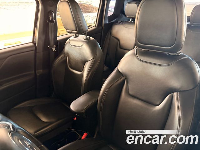 JEEP 레니게이드 2.4 론지튜드 하이 2018 - photo 20 - Import Corée du Sud | International Cars