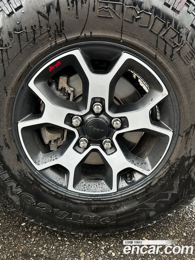 JEEP 랭글러 (JL) 2.0 루비콘 4도어 2023 - photo 5 - Import Corée du Sud | International Cars