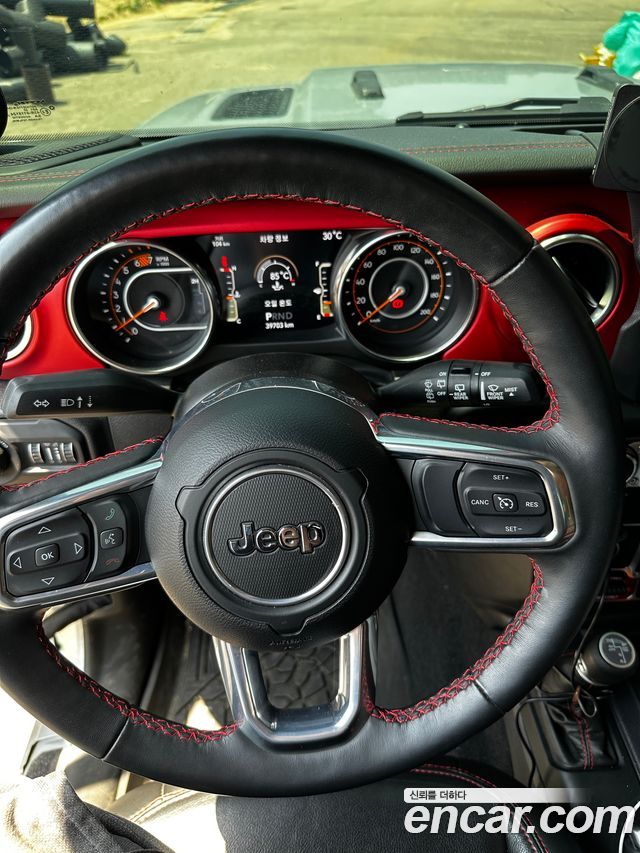 JEEP 랭글러 (JL) 2.0 루비콘 4도어 2023 - photo 8 - Import Corée du Sud | International Cars