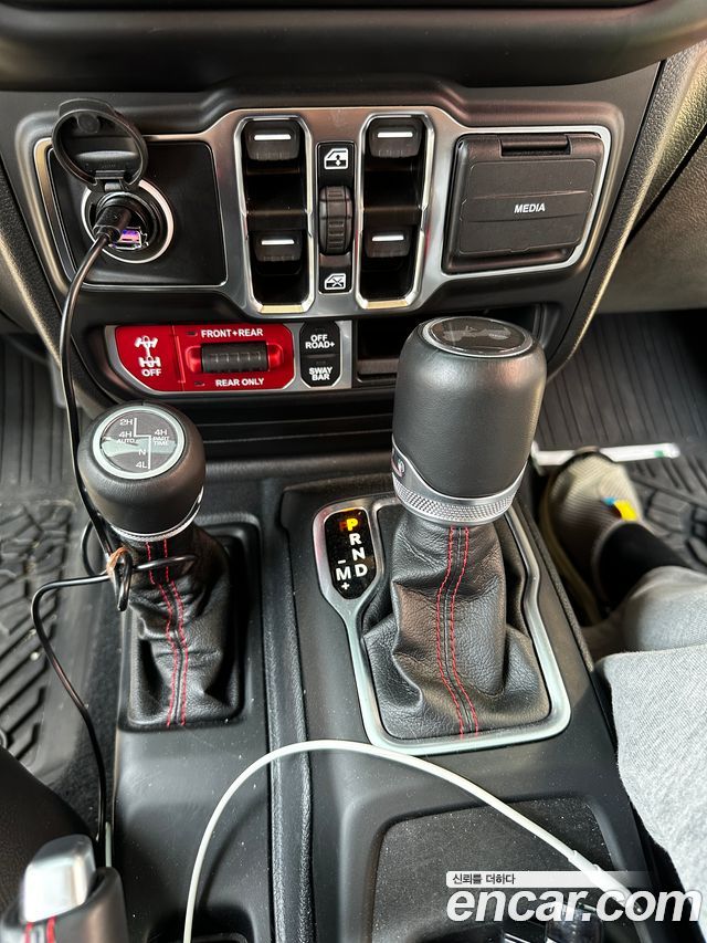 JEEP 랭글러 (JL) 2.0 루비콘 4도어 2023 - photo 9 - Import Corée du Sud | International Cars