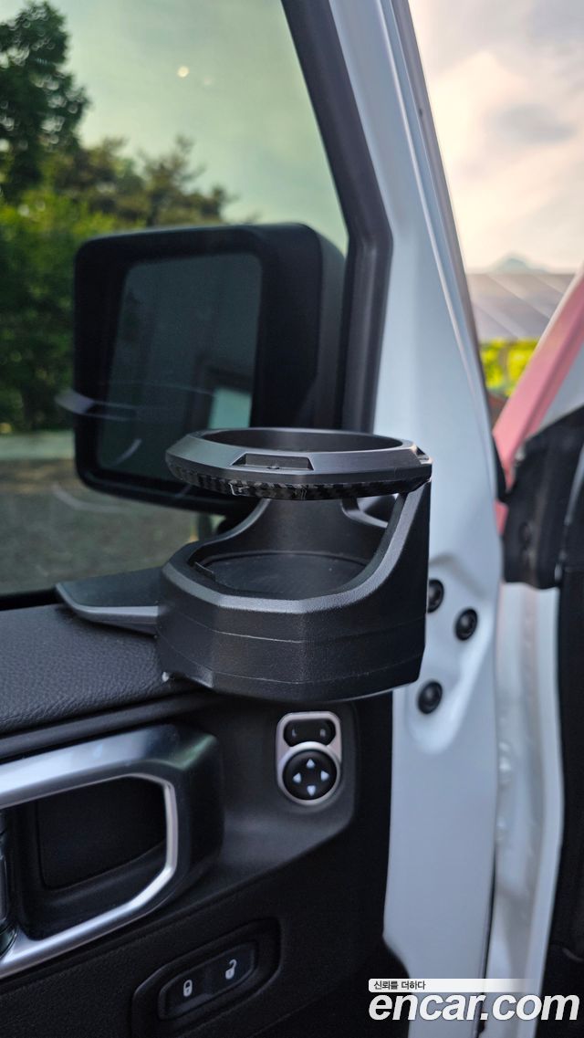 JEEP 랭글러 (JL) 2.0 루비콘 파워 탑 4도어 2024 - photo 11 - Import Corée du Sud | International Cars