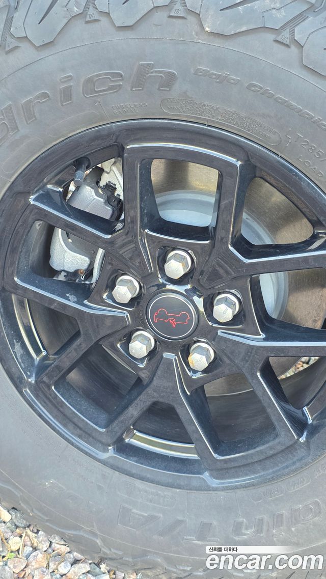 JEEP 랭글러 (JL) 2.0 루비콘 파워 탑 4도어 2024 - photo 5 - Import Corée du Sud | International Cars