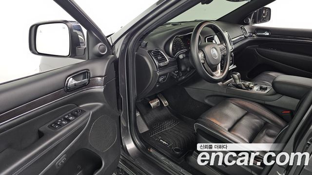 JEEP 그랜드 체로키 3.6 오버랜드 2021 - photo 13 - Import Corée du Sud | International Cars