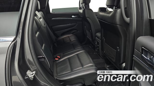 JEEP 그랜드 체로키 3.6 오버랜드 2021 - photo 17 - Import Corée du Sud | International Cars