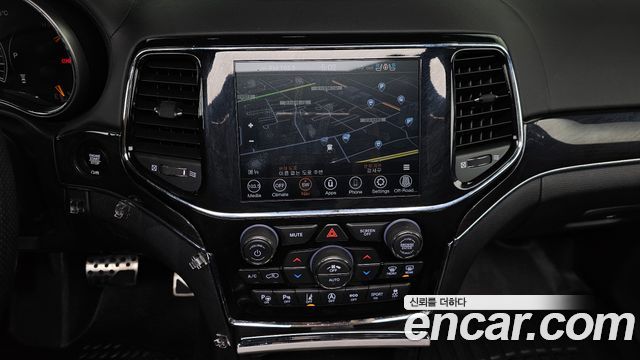 JEEP 그랜드 체로키 3.6 오버랜드 2021 - photo 20 - Import Corée du Sud | International Cars