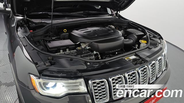 JEEP 그랜드 체로키 3.6 오버랜드 2021 - photo 6 - Import Corée du Sud | International Cars