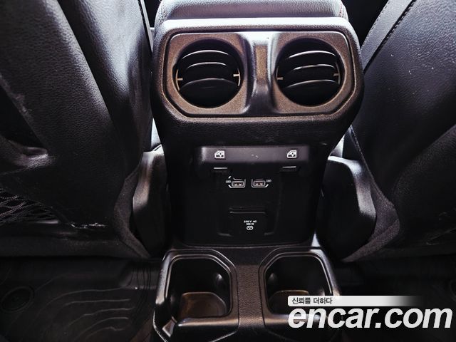 JEEP 글래디에이터 (JT) 3.6 루비콘 2021 - photo 20 - Import Corée du Sud | International Cars