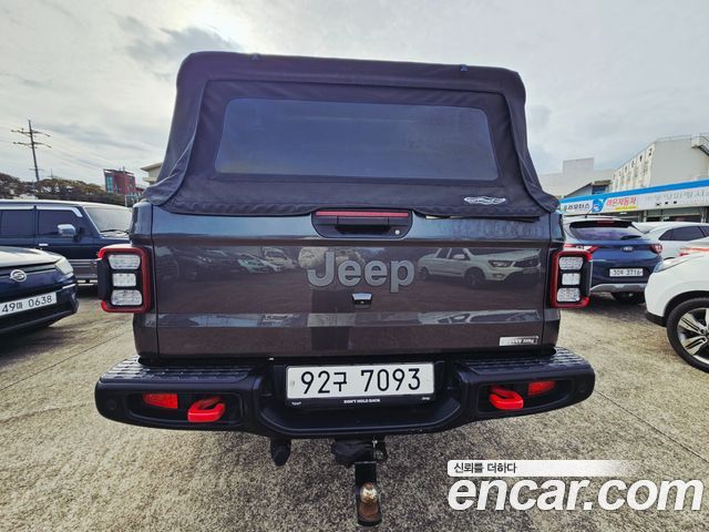 JEEP 글래디에이터 (JT) 3.6 루비콘 2021 - photo 3 - Import Corée du Sud | International Cars
