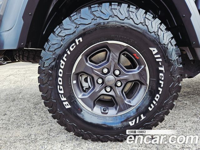 JEEP 글래디에이터 (JT) 3.6 루비콘 2021 - photo 6 - Import Corée du Sud | International Cars