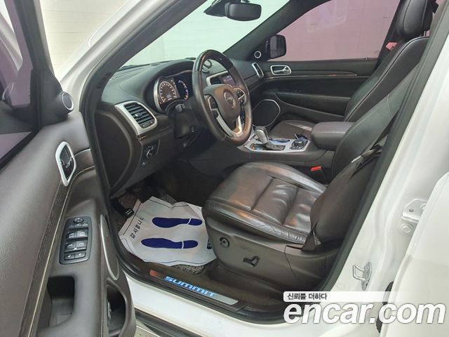JEEP 그랜드 체로키 3.0 디젤 오버랜드서밋 2018 - photo 16 - Import Corée du Sud | International Cars